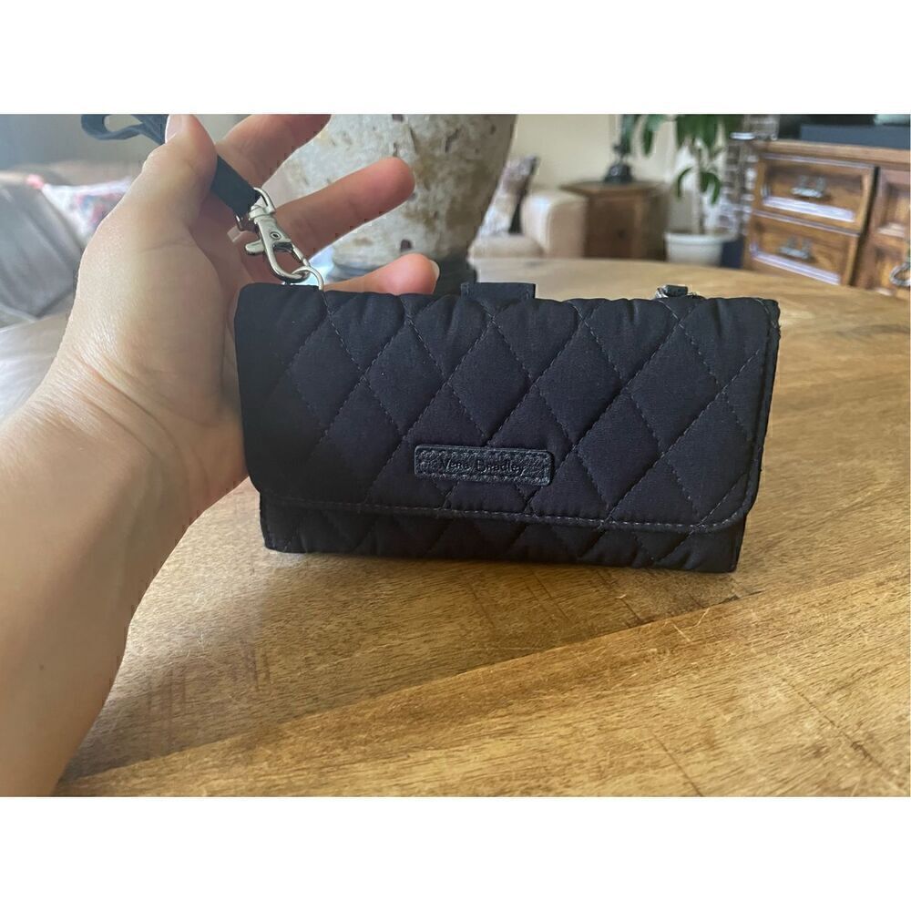 VERA BRADLEY black three-fold wallet